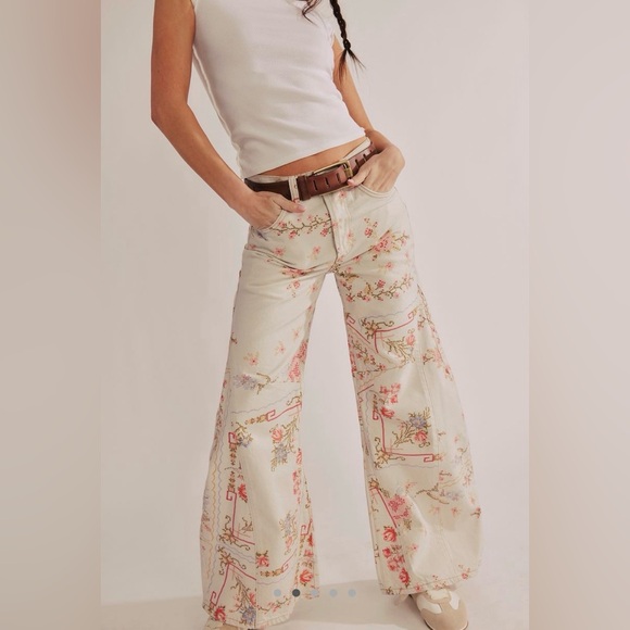 We The Free Eden Printed High Slouchy Flare Jeans Cross Stitch - Picture 2 of 5